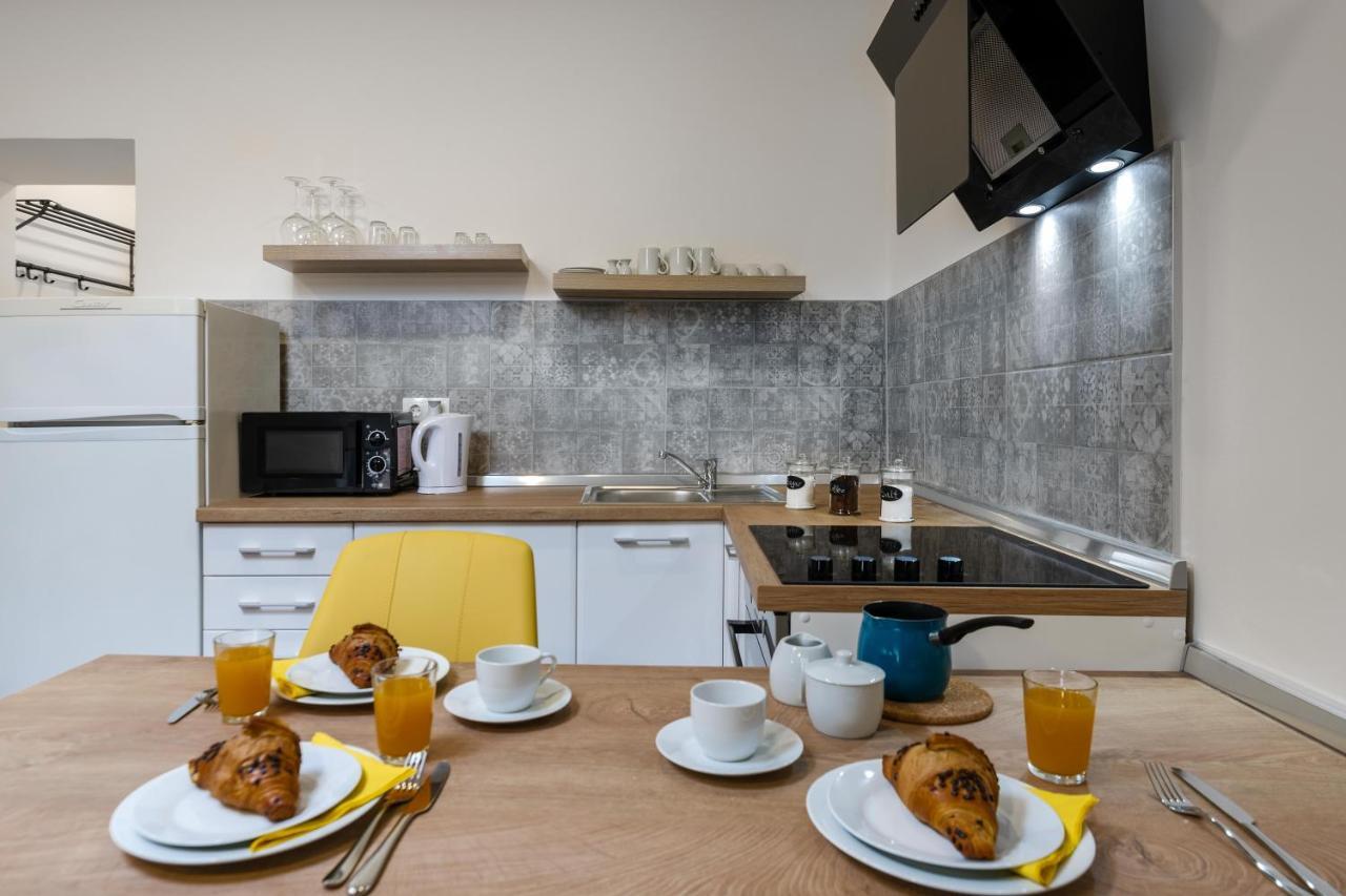 Hana - Attic Apartment In City Center بولا المظهر الخارجي الصورة